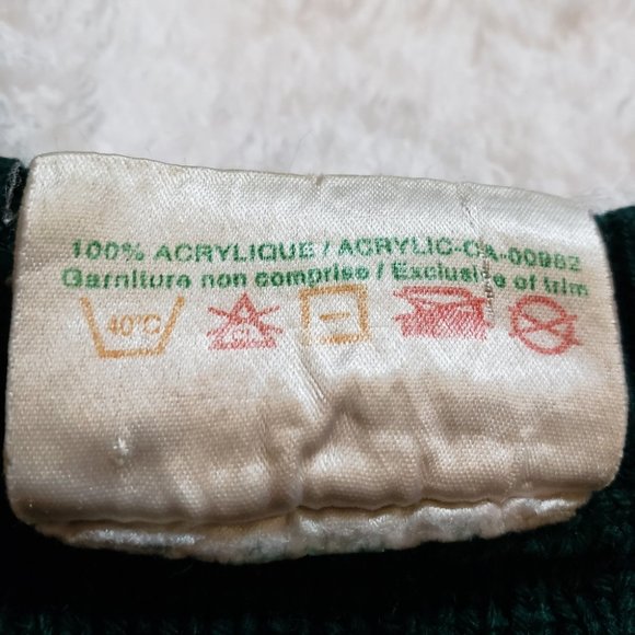 Northwest Territory Green and White Crewneck Sweater - Picture 9 of 12